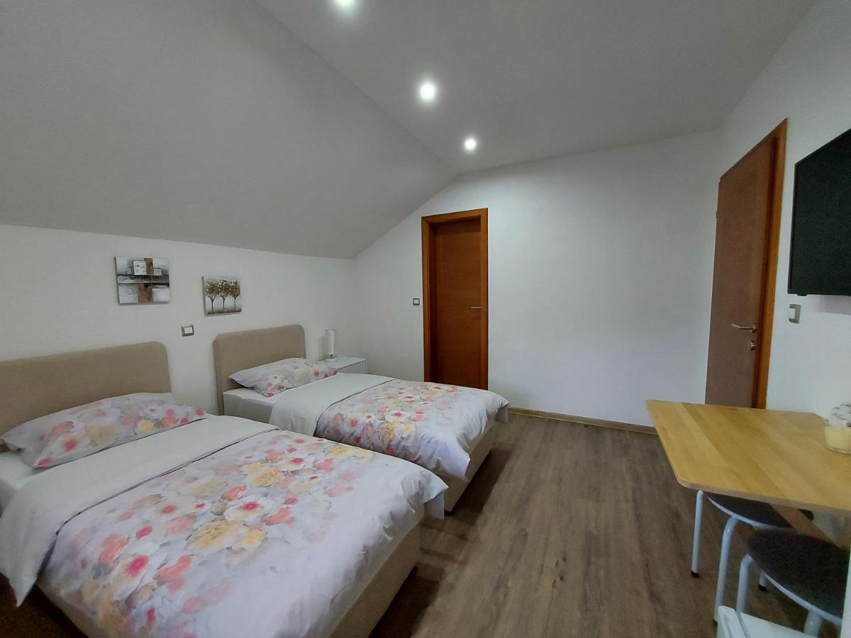 House Boketto Hotel โคเรนนิซา ภายนอก รูปภาพ