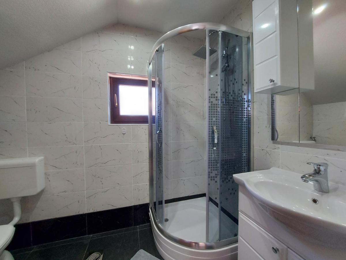 House Boketto Hotel โคเรนนิซา ภายนอก รูปภาพ