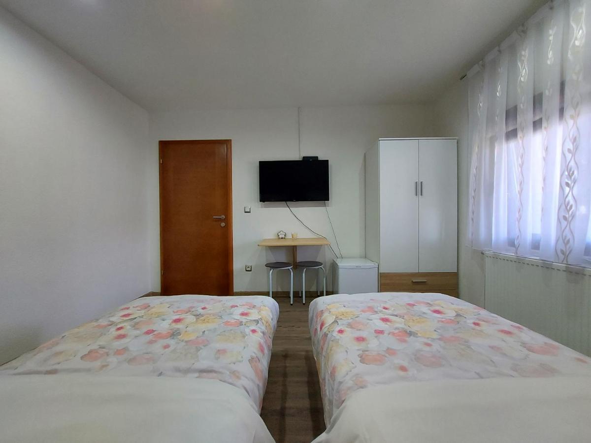 House Boketto Hotel โคเรนนิซา ภายนอก รูปภาพ